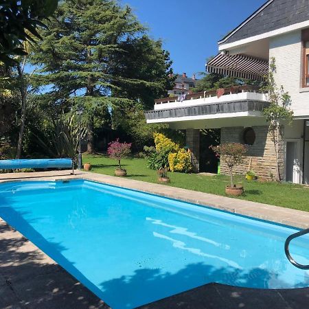 Chalet Al Lado De La Playa Con Piscina Privada, Jardin Y Barbacoa, Fronton, 6 Habitaciones Laredo Buitenkant foto